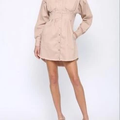 New 🧨 Fate 👩 women Brooklyn Button Down 👗 Dress in Blush Sand ✔️