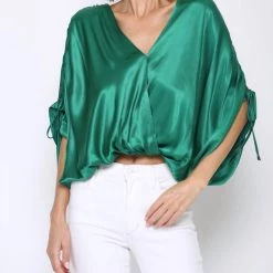 Budget 🧨 Fate 👩 women Izzy Ruched Shoulder Surplice Wrap Style Top in Deep Green 🔔